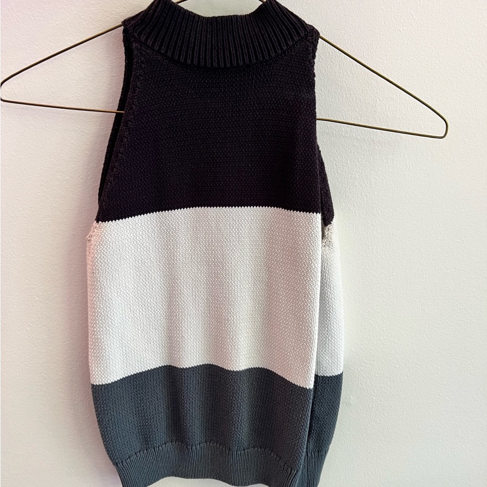 Ann Taylor sleeveless mockneck sweater